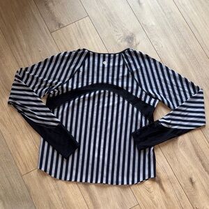 LULULEMON Long Sleeve Black & White Stripe Mesh Cut Out Sun Runner Shirt